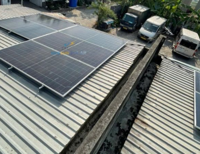 Lắp điện mặt trời hybrid 6kW lưu trữ 16kWh tại Hóc Môn