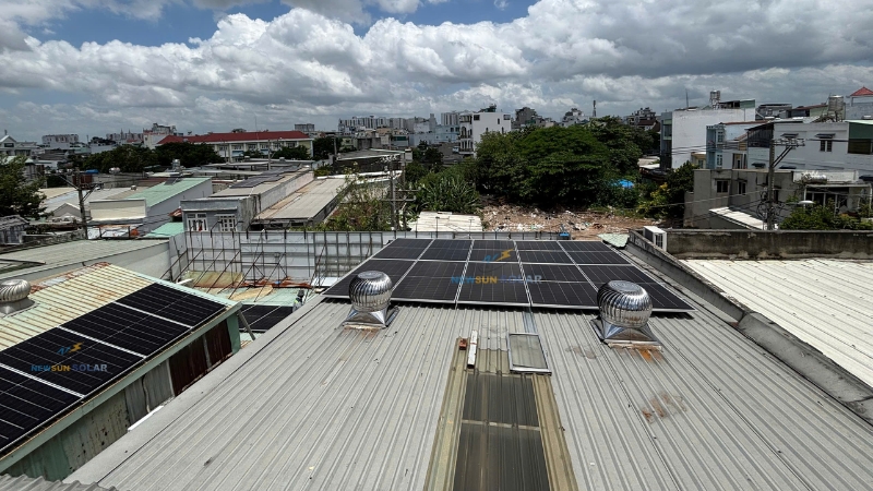 Chi phí lắp hệ điện mặt trời hybrid 10kW 3 pha