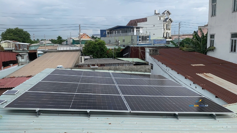 Phương Án Điện Mặt Trời Hybrid 5kWp Lưu Trữ 14,3kWh