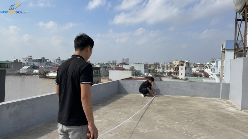 Lắp hệ thống sạc xe điện bằng năng lượng mặt trời