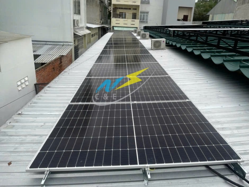 cong-trinh-dien-mat-troi-dien-nha-hang-huong-que-12kw